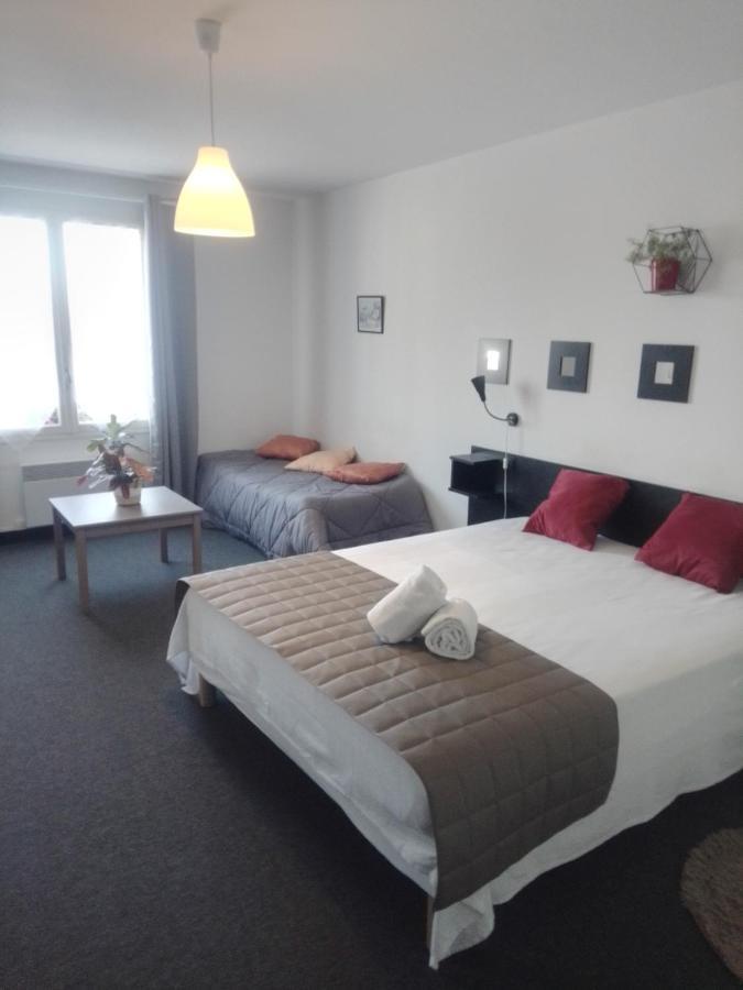 Hotel La Coursive ลาโกตินิแยร์ ภายนอก รูปภาพ
